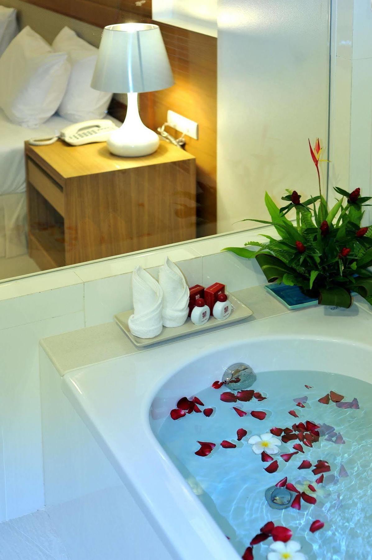 Chalong Princess Pool Villa Resort Sha Extra Plus Dış mekan fotoğraf